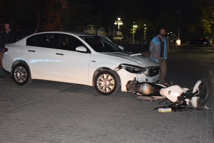 Malatya’da Otomobil İle Motosiklet Çarpıştı: 1 Yaralı