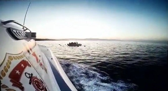 Kuşadası Açıklarında 68 Kaçak Göçmen Yakalandı