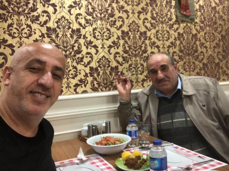 Otomobil Kaldırımda Bulunan Yayalar Çarptı: 1’i Ağır 2 Yaralı