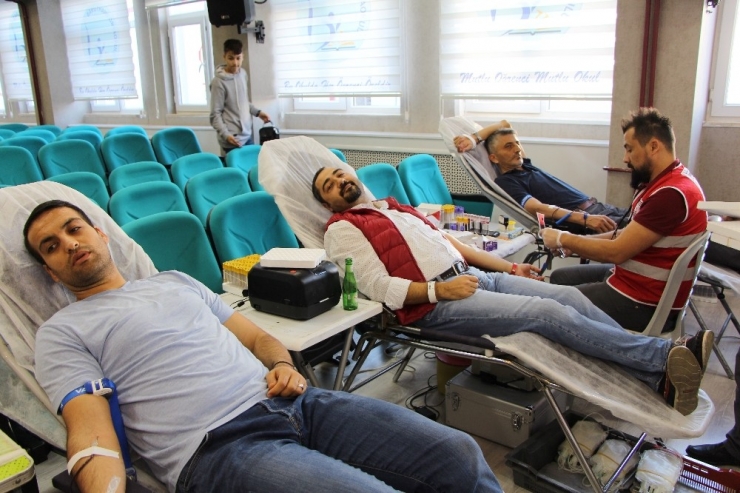 Baruthane Ortaokulu’nda Yeni Bir Kan Bağışı Rekoru