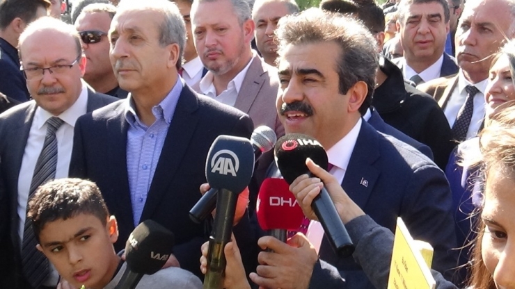 Diyarbakır’da Geleceğe Nefes Ol Kampanyası İle 300 Bin Fidan Toprakla Buluştu