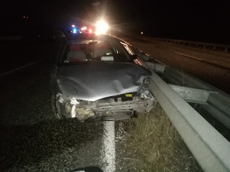 Gölbaşı İlçesinde İki Otomobil Çarpıştı: 3 Yaralı