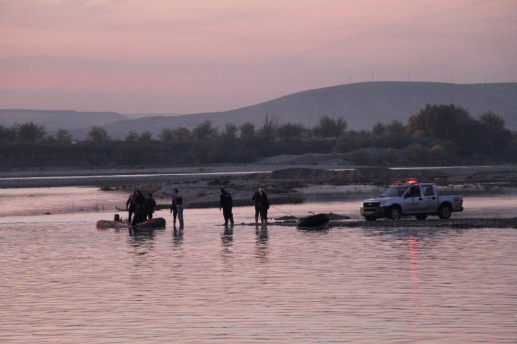 19 Yaşındaki Genç Düştüğü Batman Çayı’nda Kayboldu