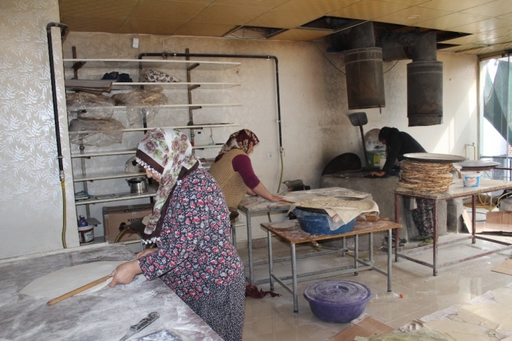 3 Çocuk Annesi Yöresel Ekmek Üretimiyle, 5 Kişiye İstihdam Sağladı