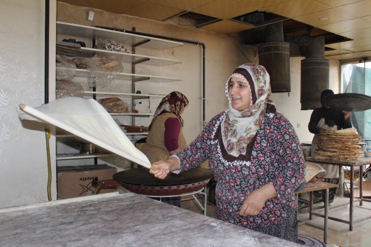 3 Çocuk Annesi Yöresel Ekmek Üretimiyle, 5 Kişiye İstihdam Sağladı