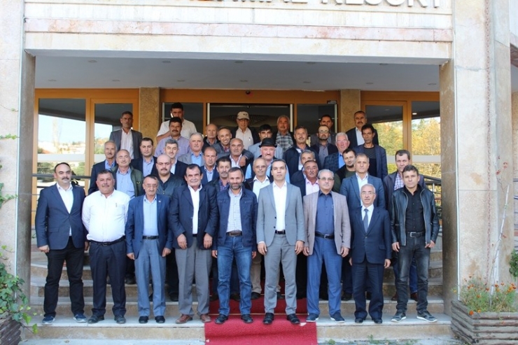 21 Köye 17 Bin 630 Metrekare Kilitli Parke Taşı Döşendi