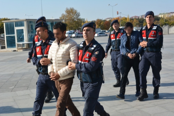 Kayıp Genç Kız, Operasyon İçin Girilen Evde Yarı Baygın Bulundu