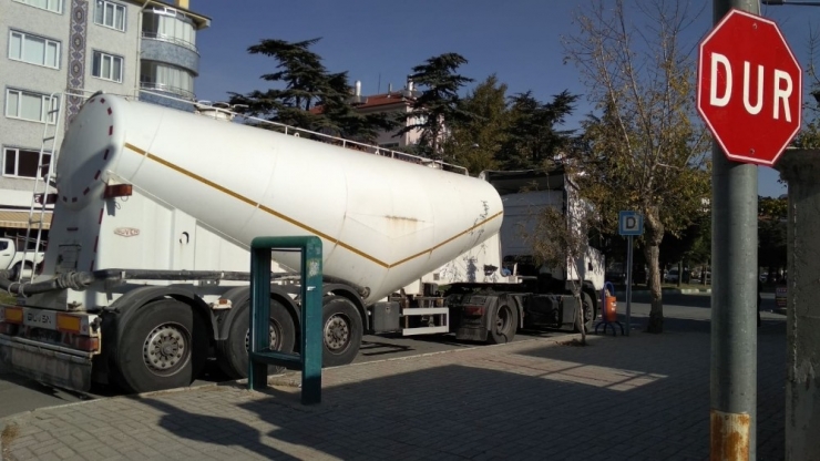 Konya’da Yabancı Plakalı Tırda 3 Kilo Esrar Yakalandı