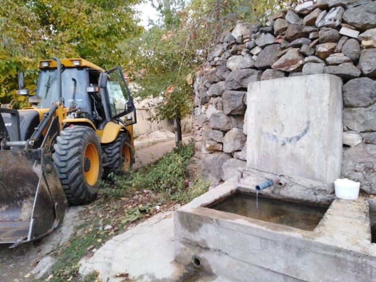 Köylerdeki Altyapı Çalışmaları Aralıksız Devam Ediyor