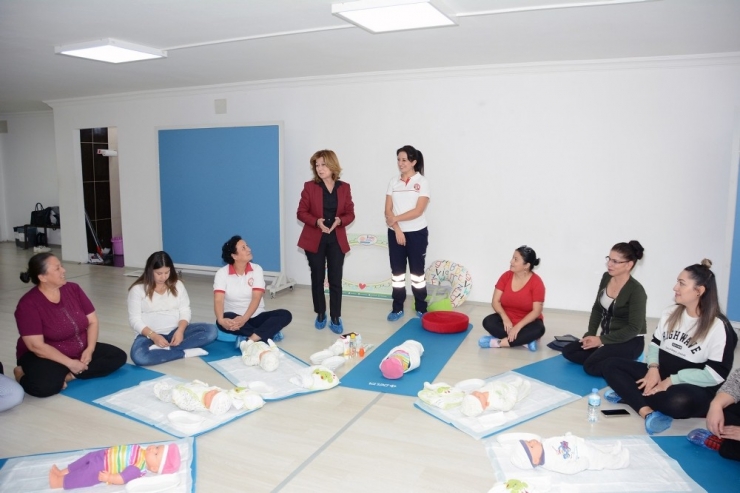 Gebe Okulunda Babaanne Ve Anneannelere Eğitim