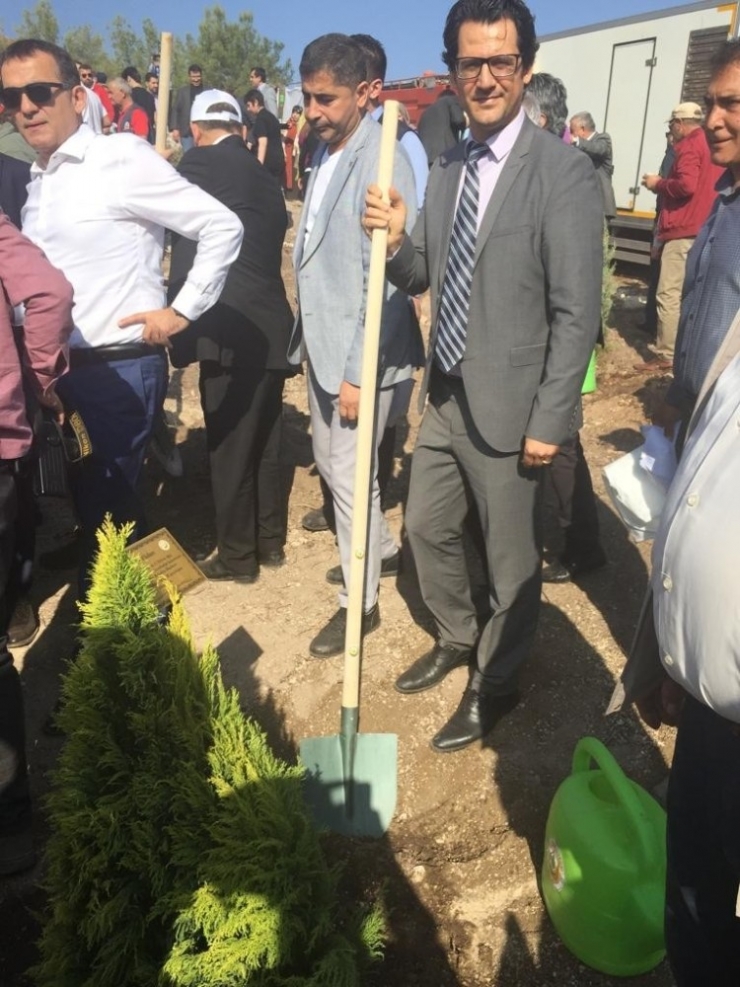 Mersin Barosu Fidan Dikerek Geleceğe Nefes Verdi
