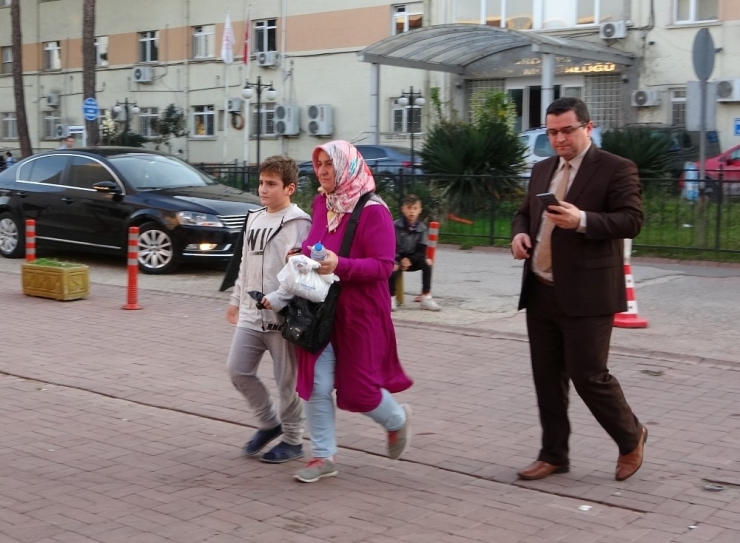 Lahmacundan Zehirlenen 13 Öğrenci Hastanelik Oldu