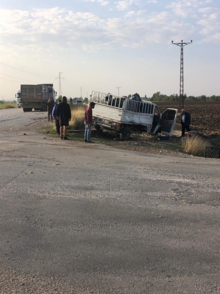 Osmaniye’de Tır İle İşçi Taşıyan Kamyonet Çarpıştı: 3 Yaralı