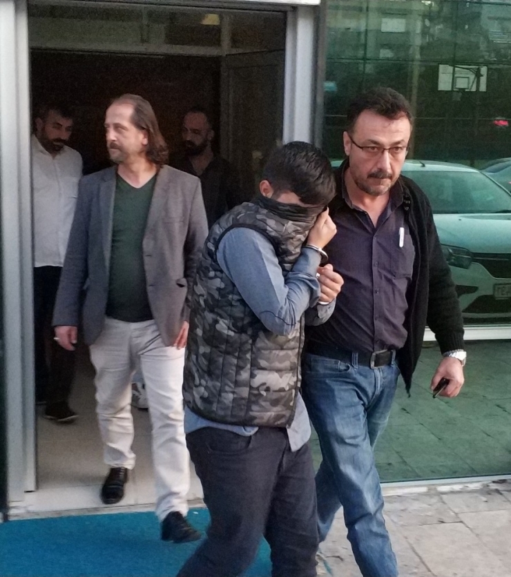 Silahlı Saldırı Ve Bıçakla Yaralamaya 2 Tutuklama