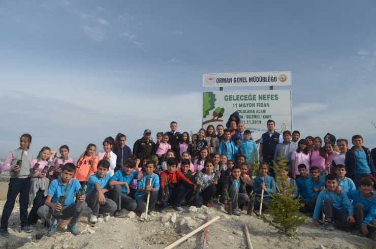 Manisa İlçelerinde Fidan Seferberliği
