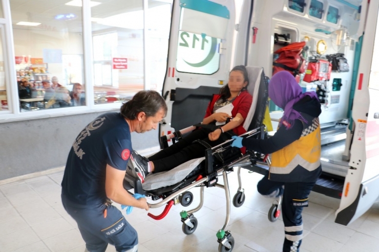 Sivas’ta 4 Öğrenci Gıda Zehirlenmesi Şüphesiyle Hastaneye Kaldırıldı