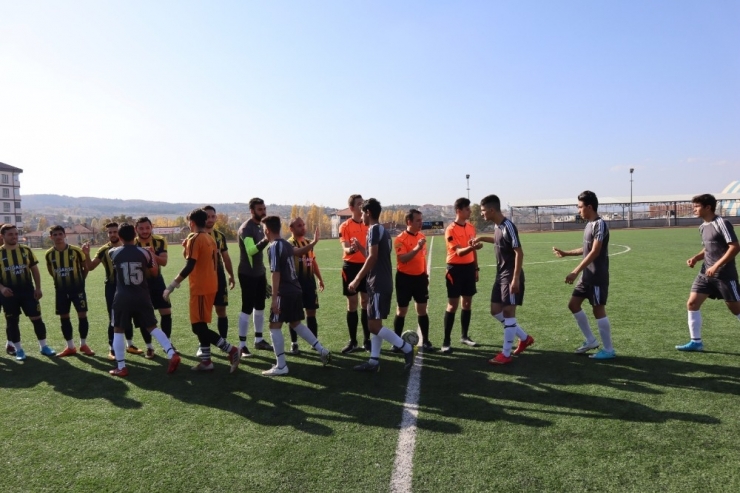 Söğütspor Kendi Evinde Farka Gitti