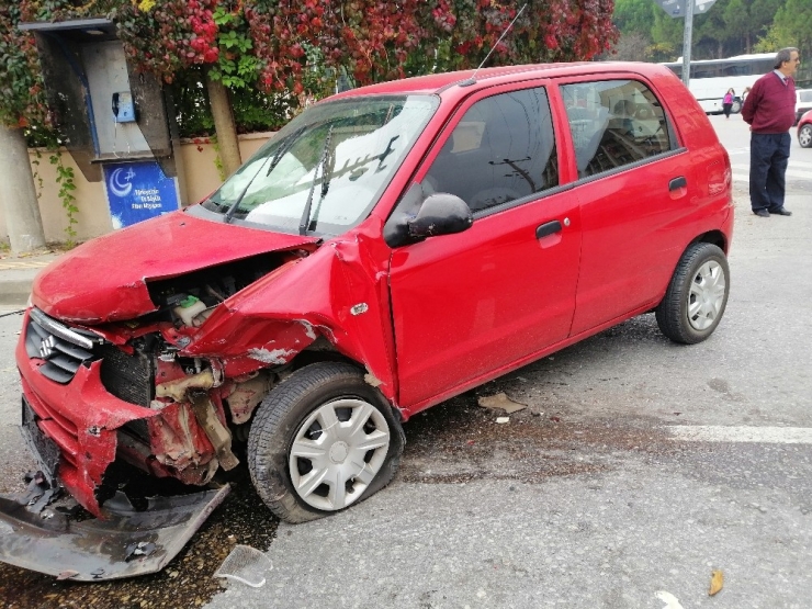 Muğla’da Trafik Kazası; 2 Yaralı