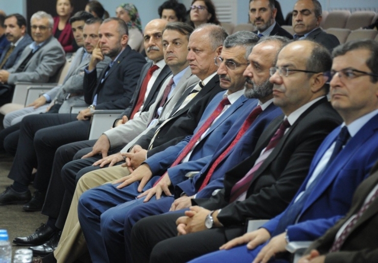 Zbeü’de “Yüksek Vasıflı Milli Çelik Üretimi Ve Ekonomimizdeki Önemi” Konferansı