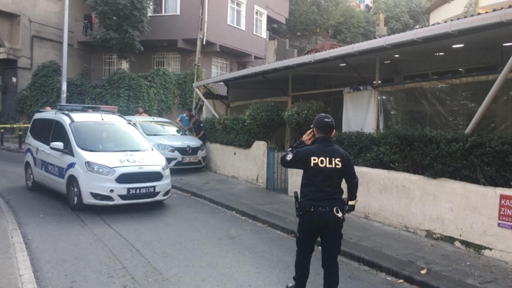 Beyoğlu’nda Kahvehaneye Silahlı Saldırı: 1 Yaralı