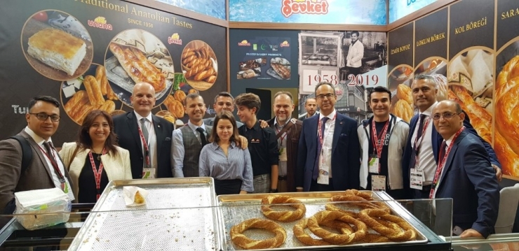 ‘Küresel Fuar Acentesi’ Bursalı Firmalara İhracatın Kapılarını Açıyor