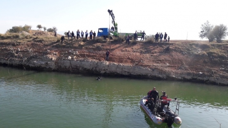 Annesinin Çelik Kasasını Çalmak İçin Şeytanın Aklına Gelmeyecek Plan Yaptı