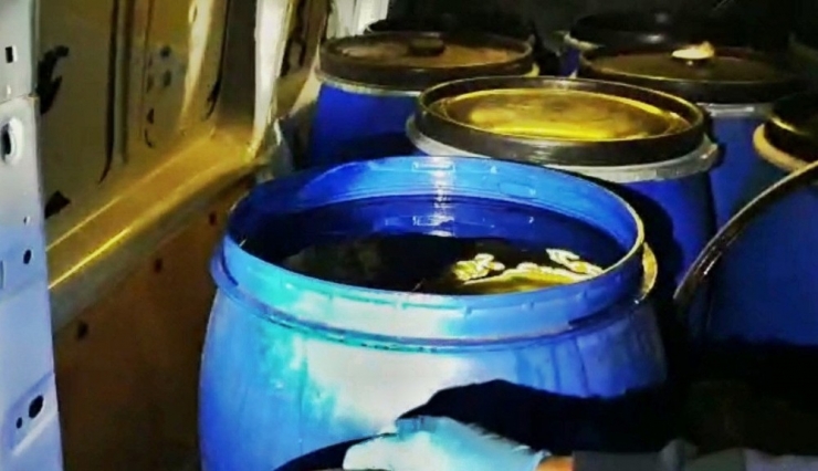 Yılbaşı Öncesi 12 Varil Kaçak İçki Ele Geçirildi