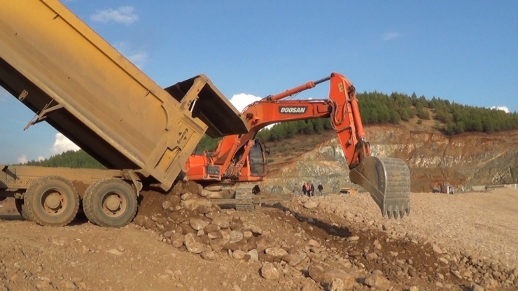 Amik Ovası’nı Sulayan Tahta Köprü Barajı’nın Kapasitesi Artırılıyor