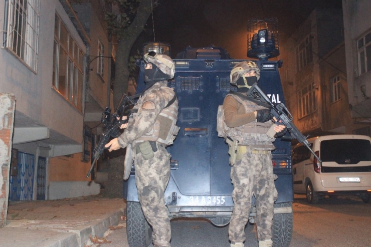 Başakşehir’de Uyuşturucu Operasyonu 25 Kişi Gözaltı