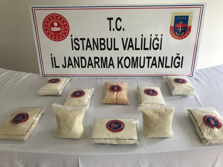 Jandarma’dan Lüks Rezidansa Uyuşturucu Baskını Kamerada