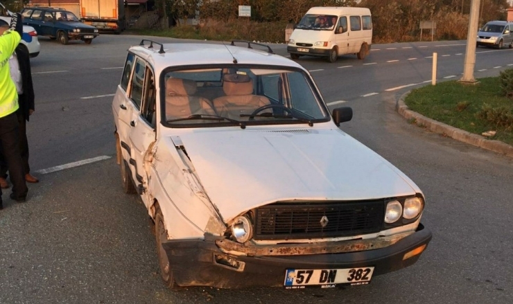 Samsun’da Kamyonetle Otomobil Çarpıştı: 6 Yaralı