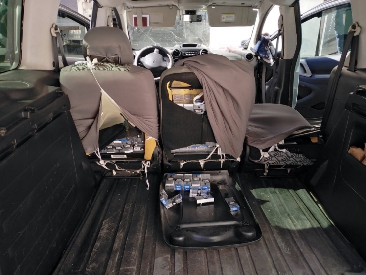 Siirt’te Bin 700 Paket Kaçak Sigara Ele Geçirildi