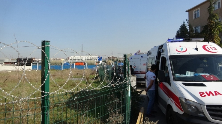 Tuzla’da Fabrika Yangını: 1 Kişi Dumandan Etkilendi