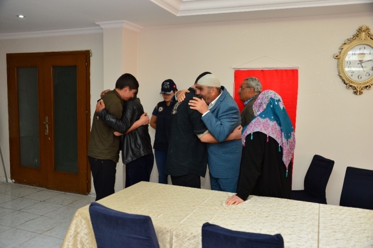 Çocuk Yaşta Ypg/pkk’ya Katılan 2 Terörist Teslim Oldu