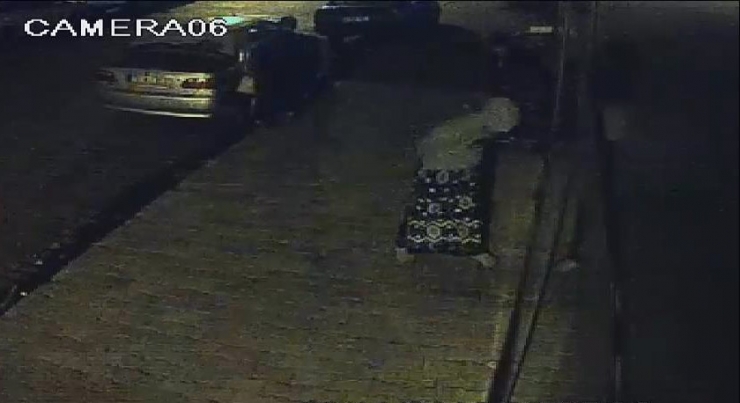 Cezaevinden Firar Etti, Etek Giyip Market Soydu