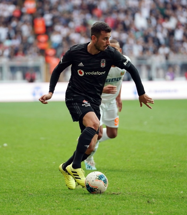 Adem Ljajic Ve Oğuzhan Görüşme Odasına Çağrılıyor!