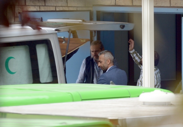 Beyoğlu’nda Ofisinin Bulunduğu Sokakta Ölü Bulunan Eski İngiliz Askeri İstihbarat Subayı James Gustaf Edward Le Mesurier’in Cenazesi İngiltere’ye Götürülmek Üzere Adli Tıp Kurumundan Alındı.