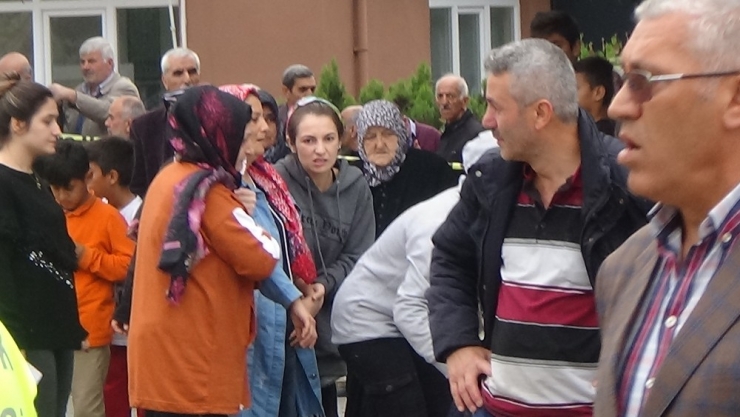 Beton Mikserinin Altında Can Verdi