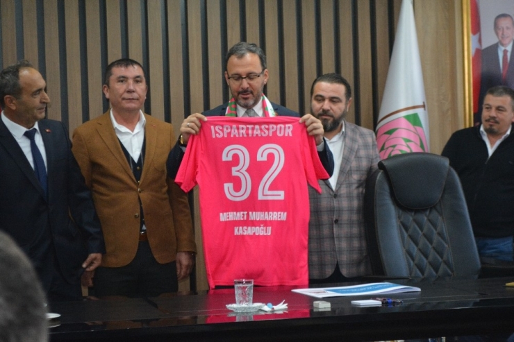 Isparta 32 Spor Kulübü Bakan Kasapoğlu’ndan Destek İstedi
