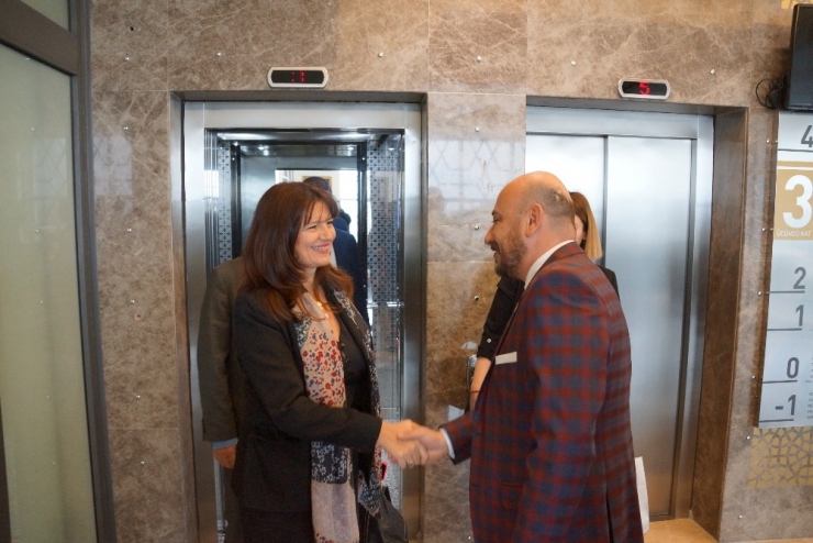 Ayto’dan Aydınlılara Vize Ofisi Müjdesi