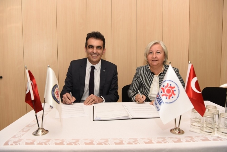 Onkoloji Tedavisi Gören Yüzlerce Çocuğu Hayata Bağlayacak Proje