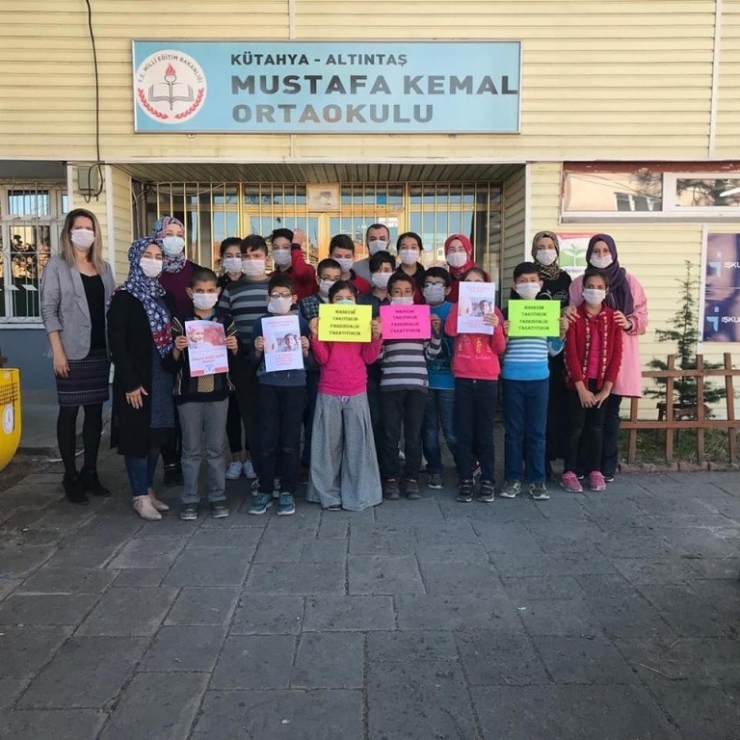 Altıntaş’ta Ortaokul Öğrencilerinden Lösev’e Destek