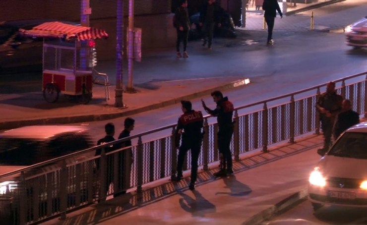 Polisten Kaçan Şahıs, Metrobüs Yolunda İzini Kaybettirdi