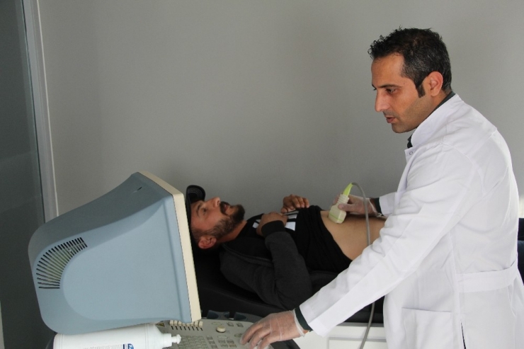 Gastroenteroloji Uzmanından Yağlı Yiyeceklerden Uzak Durun Uyarısı