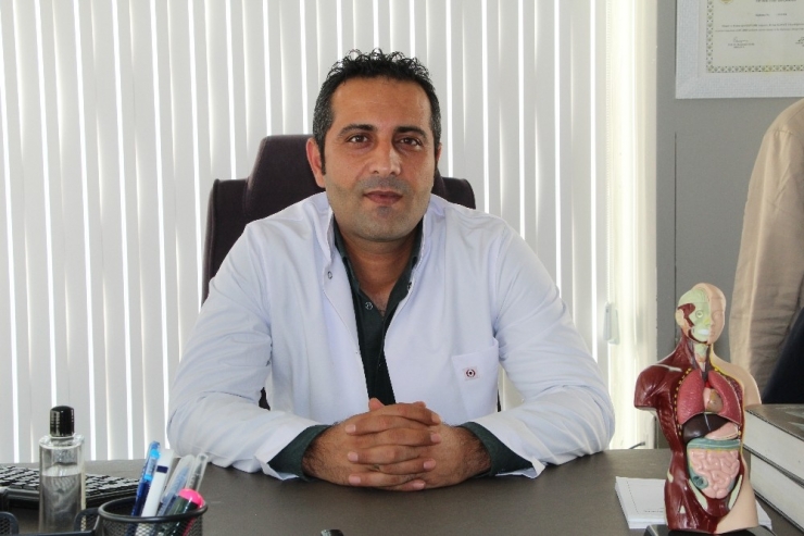 Gastroenteroloji Uzmanından Yağlı Yiyeceklerden Uzak Durun Uyarısı