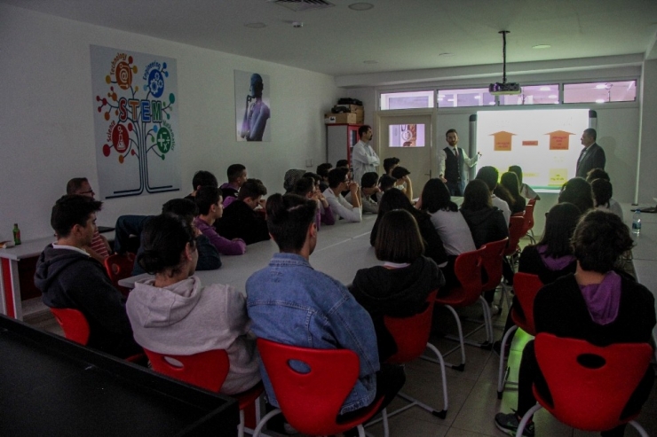 Burhaniye’de Öğrencilere Obezite Ve Diyabet Eğitimi