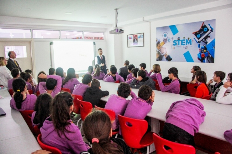 Burhaniye’de Öğrencilere Obezite Ve Diyabet Eğitimi