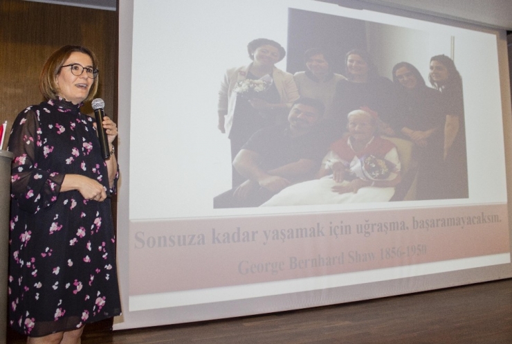 Yaşlı Hasta İle İletişim Becerisi