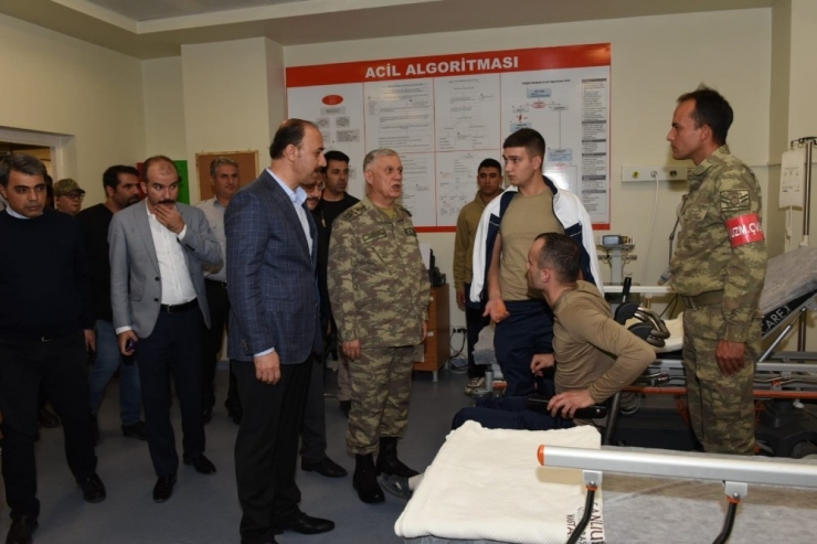 Kara Kuvvetleri Komutanı Dündar Patlamada Yaralanan Askerleri Ziyaret Etti