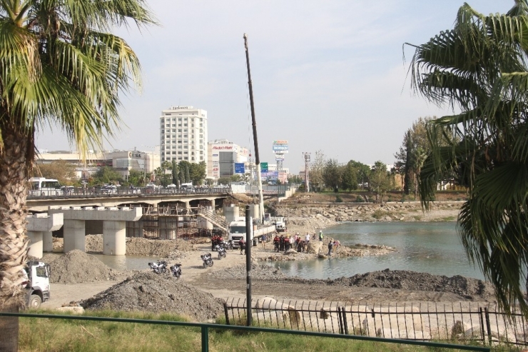 Köprü İnşaatında Uzun Namlulu Silah Bulundu